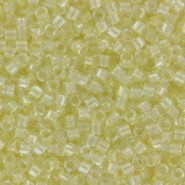 Miyuki Delica Perlen 11/0 - Pearl lined transparent pale yellow ab DB-1676